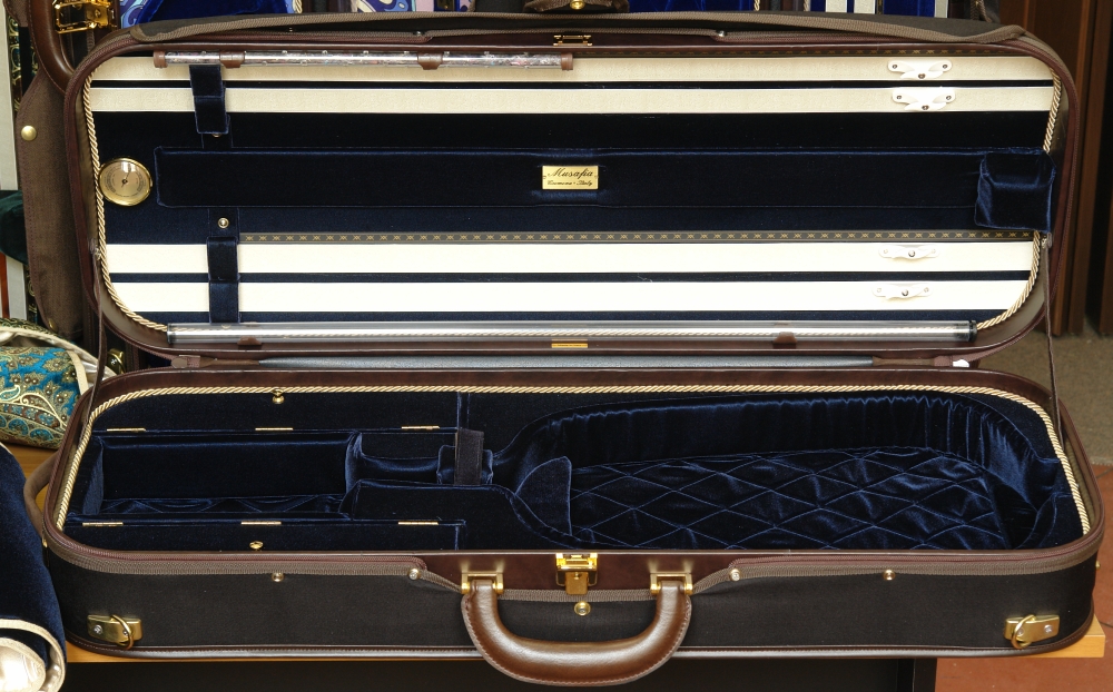 DIMITRI MUSAFIA Master maker of violin and viola cases